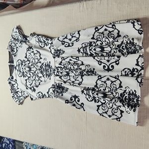 B. Darling 5/6 dress